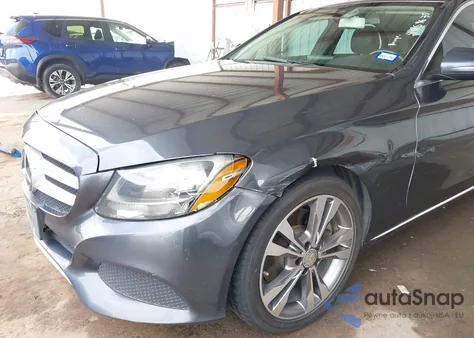 2016 Mercedes-Benz C 300 из США, поврежденный, VIN 55SWF4JB3GU165101